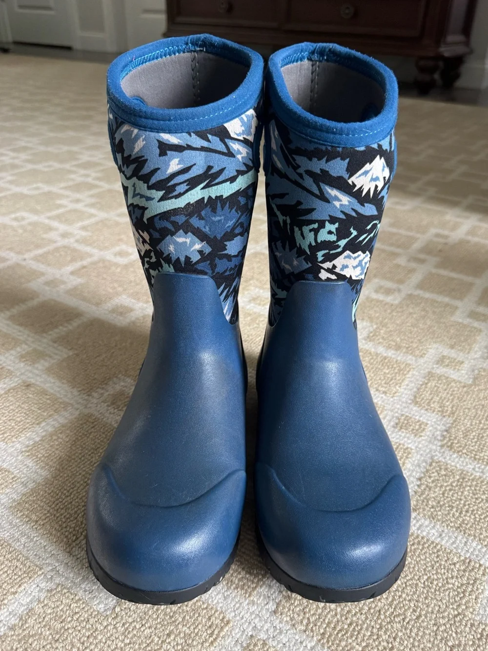 BOGS York Waterproof Insulated Winter Snow Boots Blue Mountain Print Kids Size 5